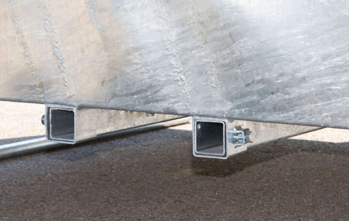 KERBL Viereckraufe mit Palisadenfressgitter